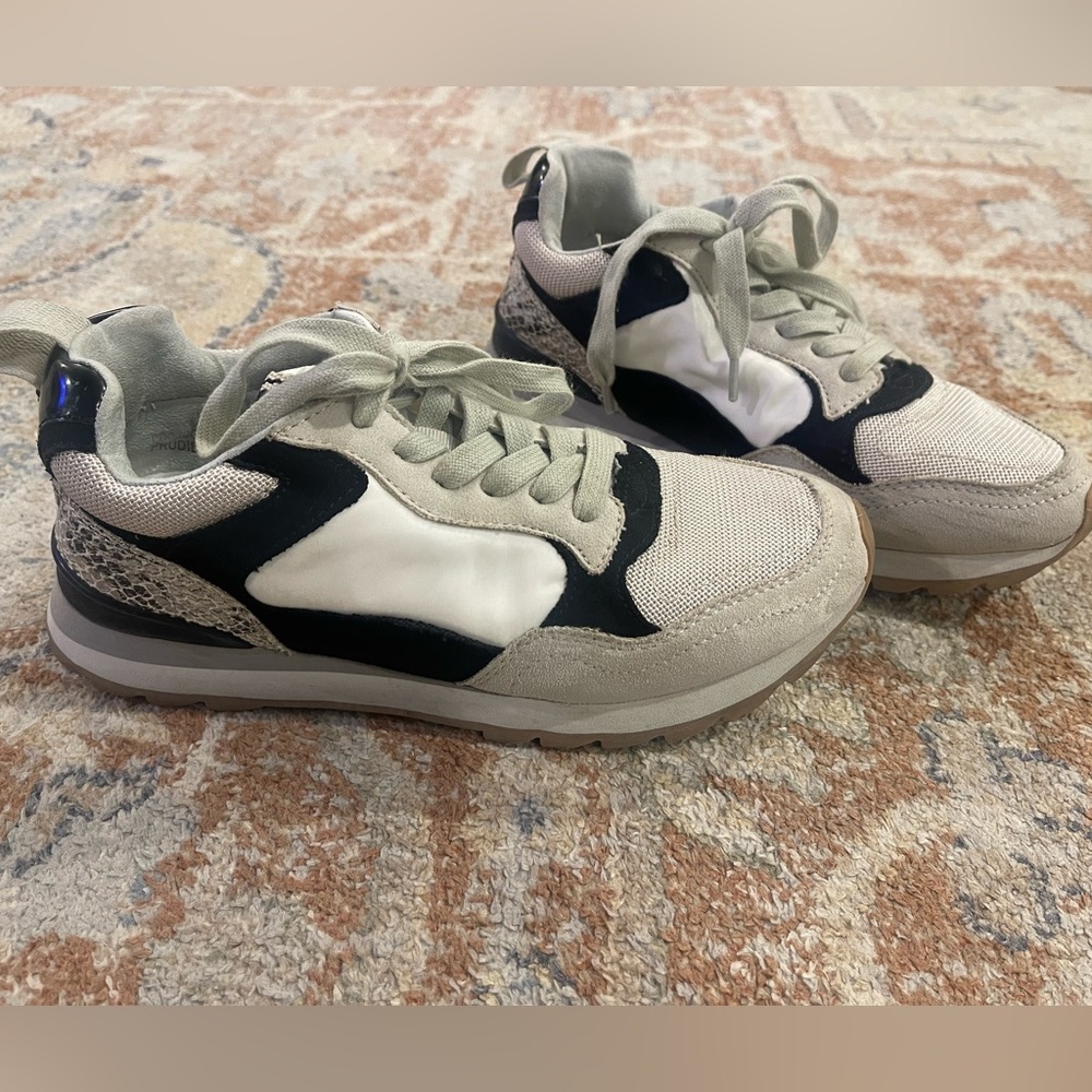 ShuShop Women’s Sneakers